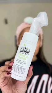 Foaming gel cleanser